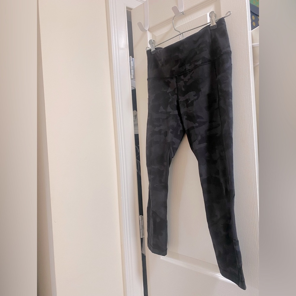 Camo print lulu lemon leggings with pockets